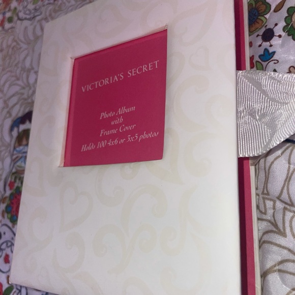 Stunning Vintage Victoria’s Secret Photo Album - Picture 2 of 10